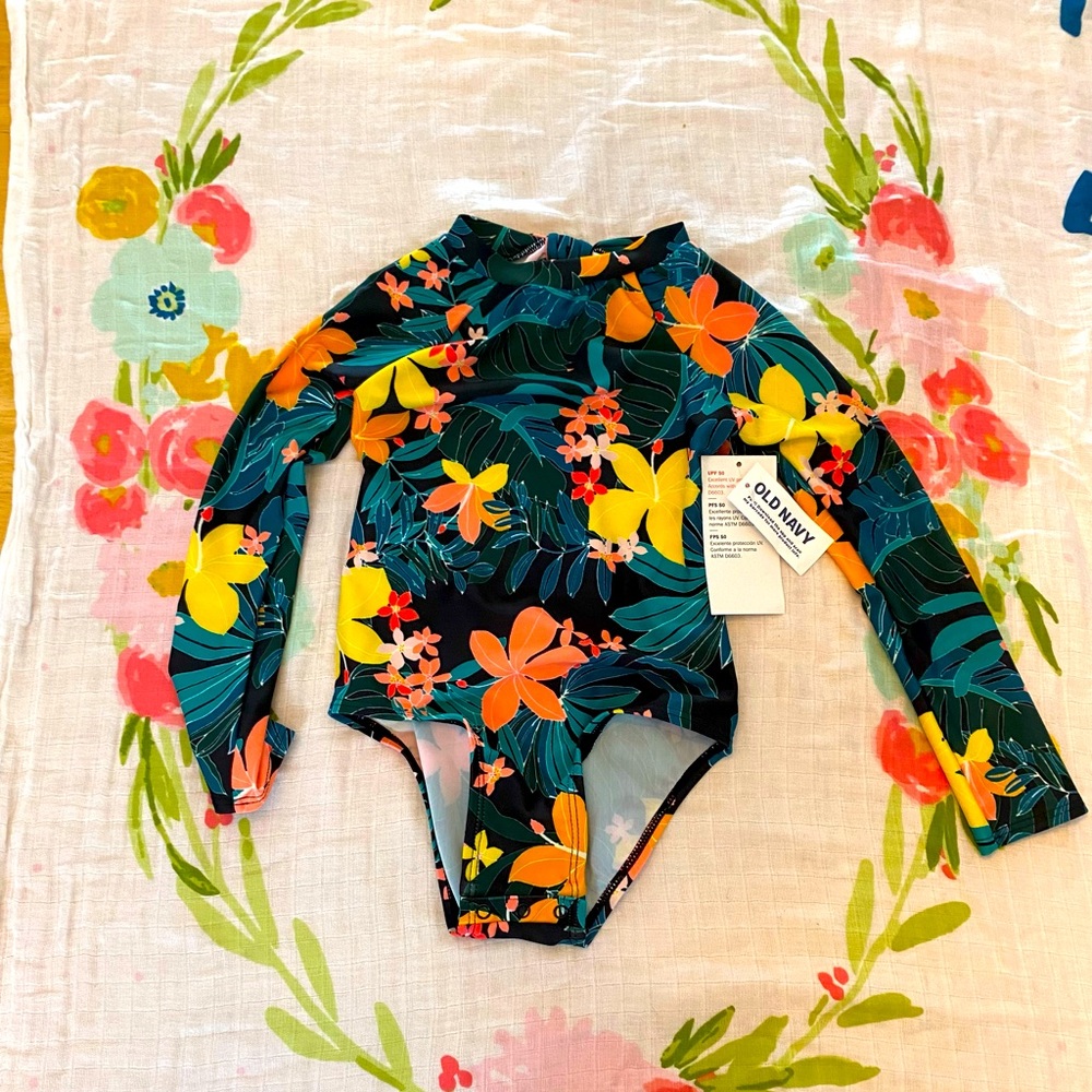 NWT OLD NAVY TODDLER SWIMSUIT!🏖🌈☀️